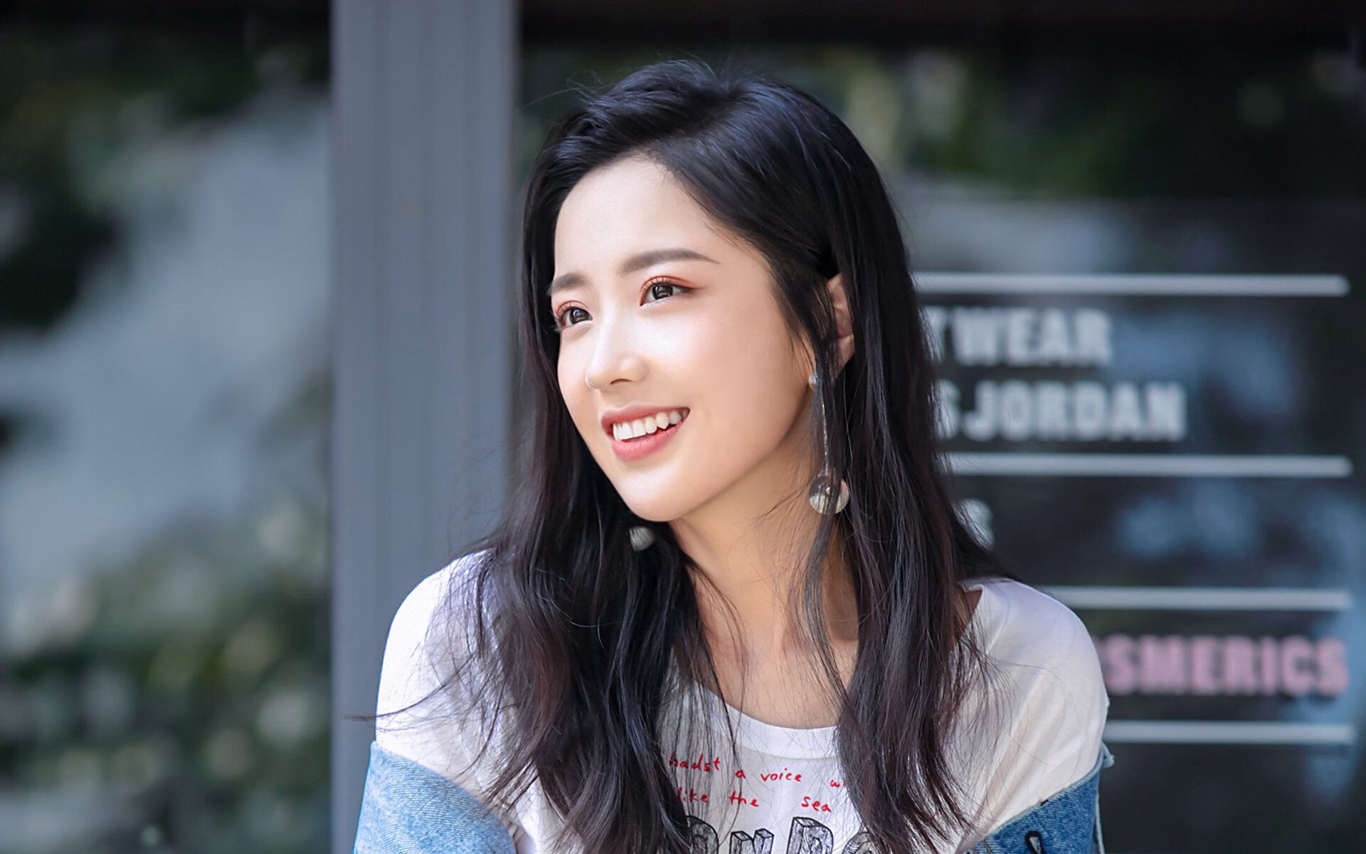 东决关键战之夜，哈利伯顿用篮球谱写了一曲进攻美学