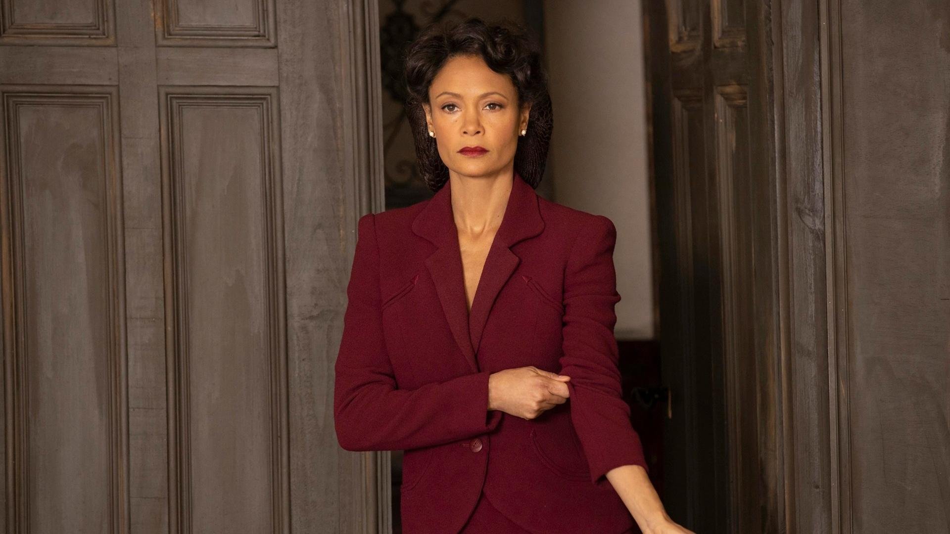 跨界冠军日,辽宁男篮暗夜突围,塔图姆F1赛道超车封王