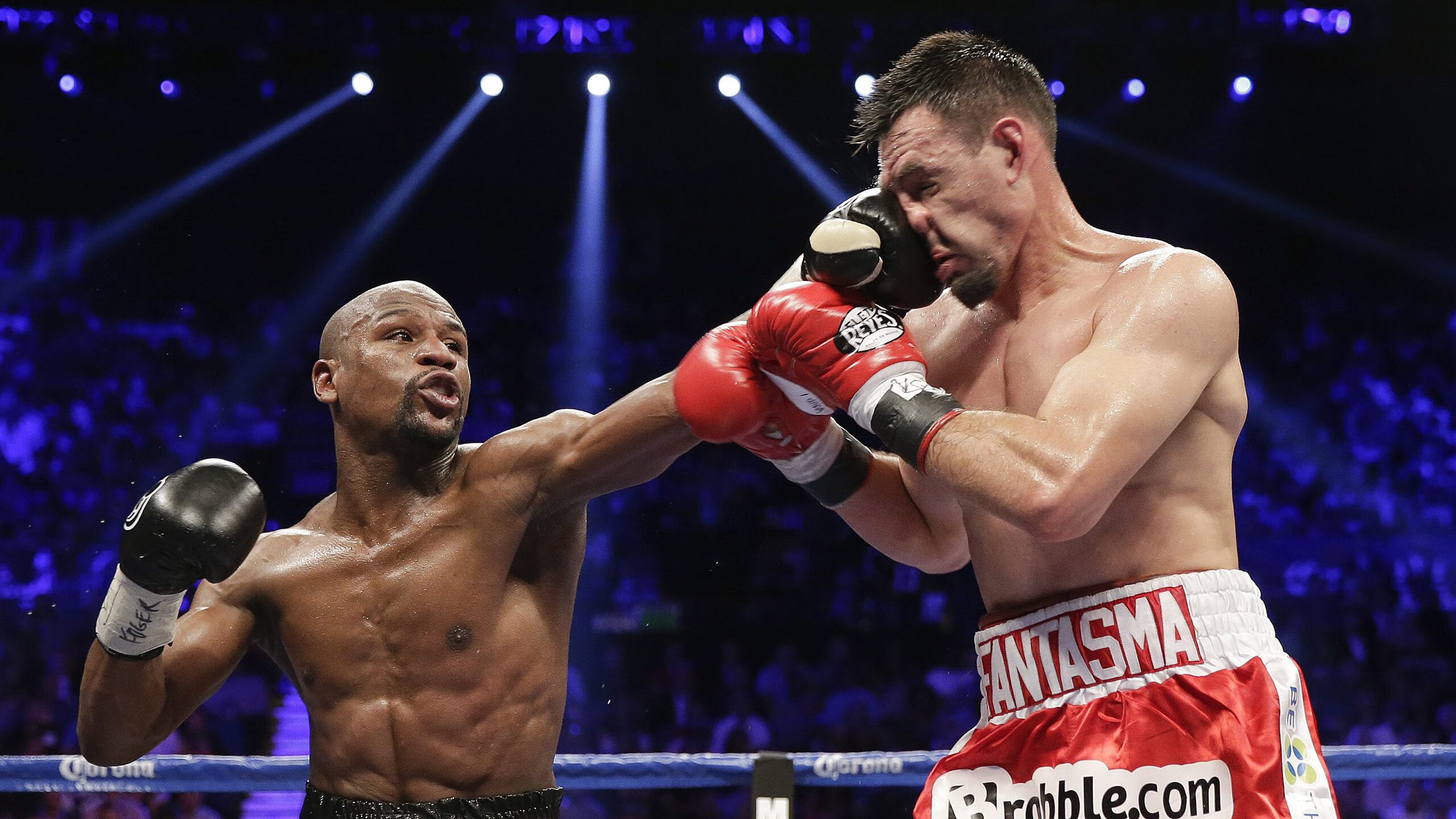 孤胆英雄与万箭齐发,米切尔53分神迹背后的团队胜利密码