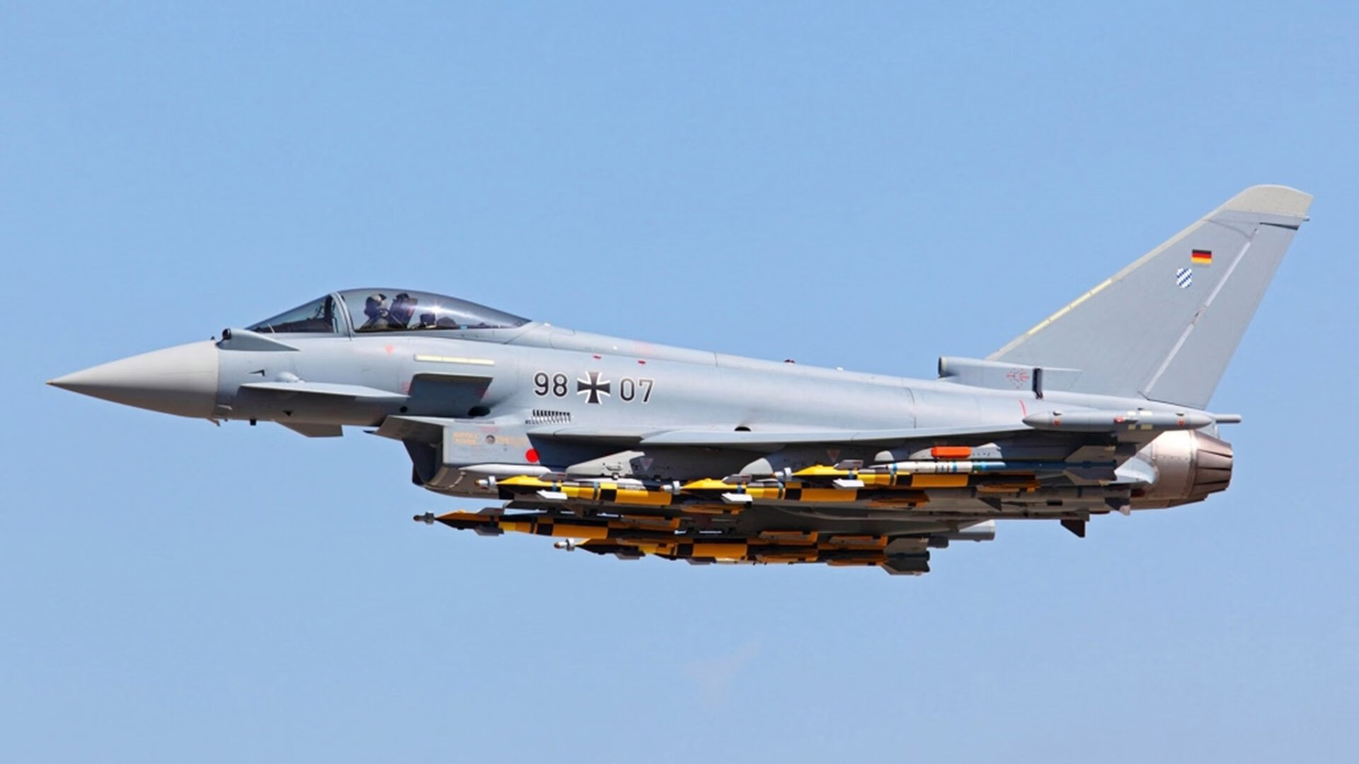 斯通斯关键先生闪耀,比利亚雷亚尔轻取埃及展现实力